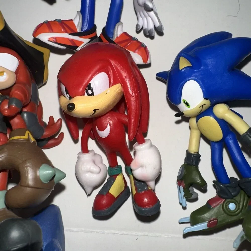 16 sonic the hedgehog figure lot 2”-2.5”